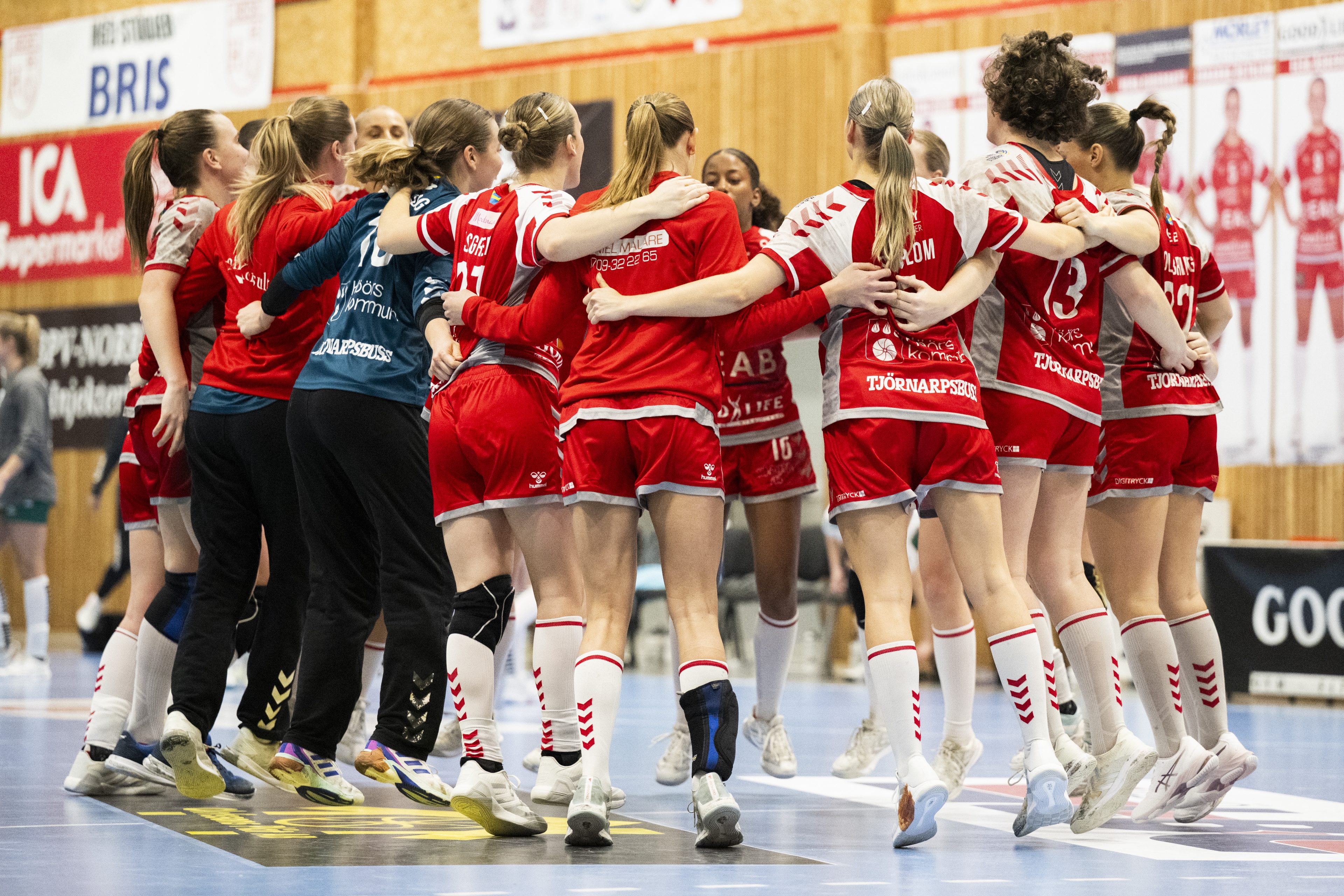 H65 Höör körde över Skuru IK i första halvlek - Handbollskanalen