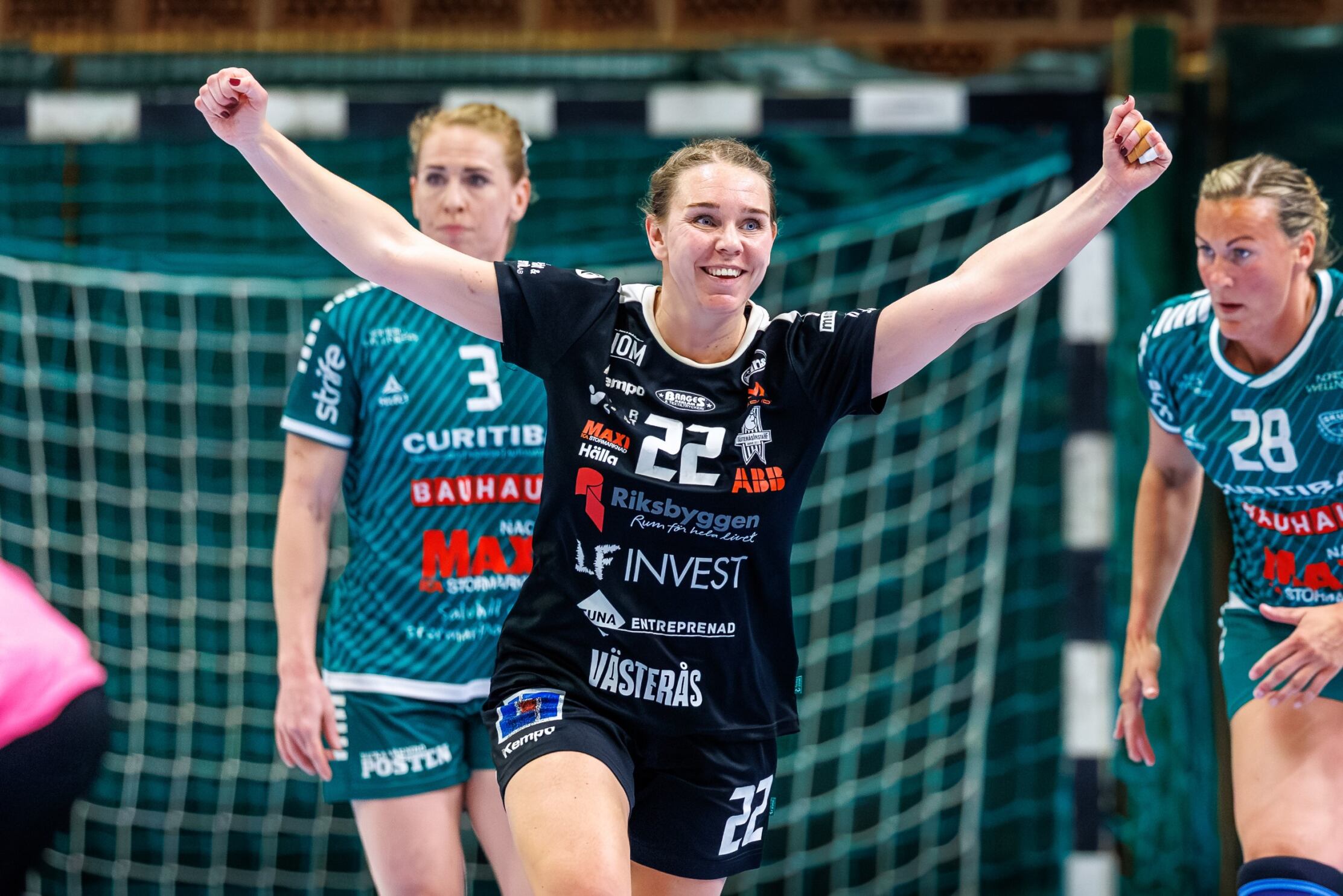 Trim-SM Dam: Västerås knep titeln